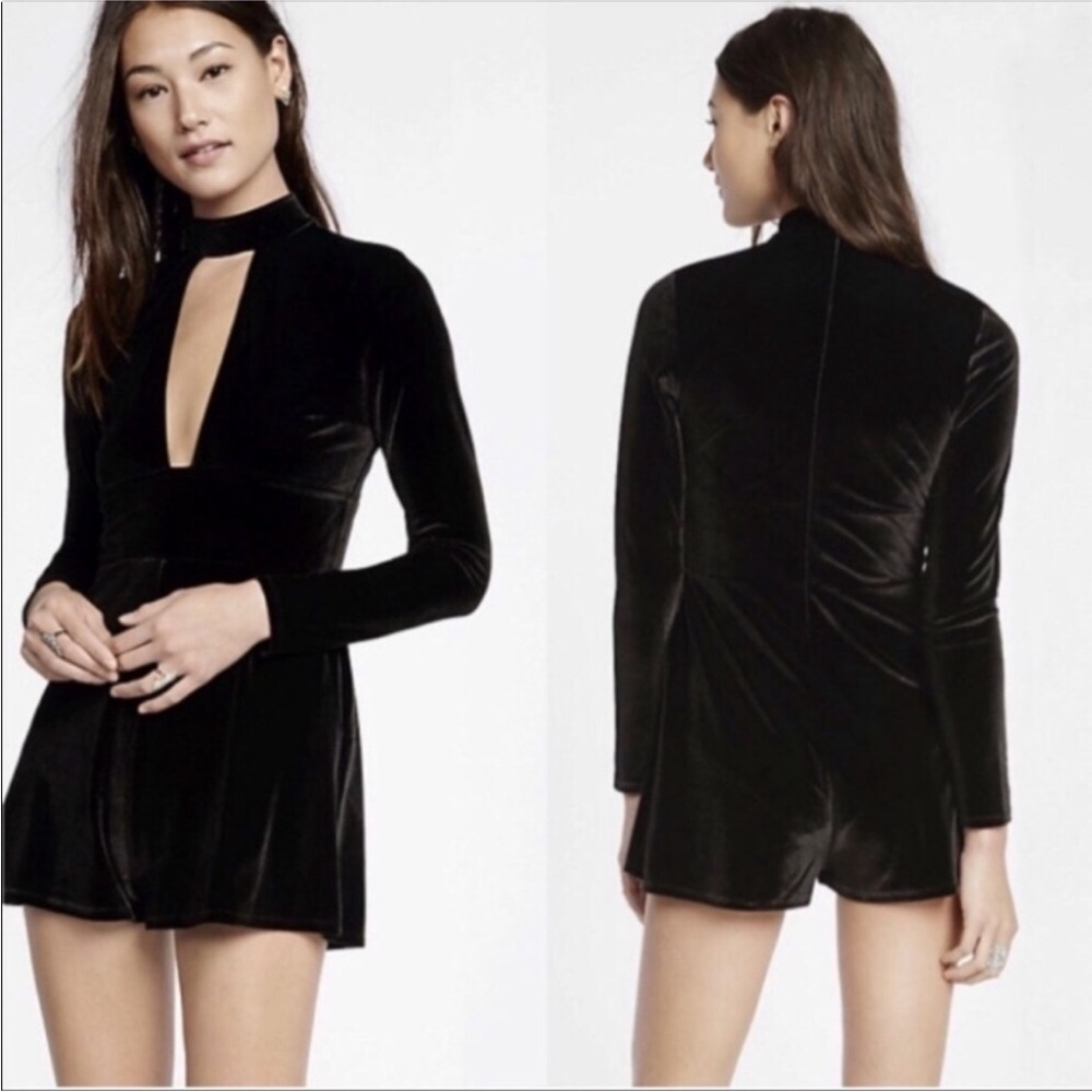 Black velvet long sleeve romper from express S